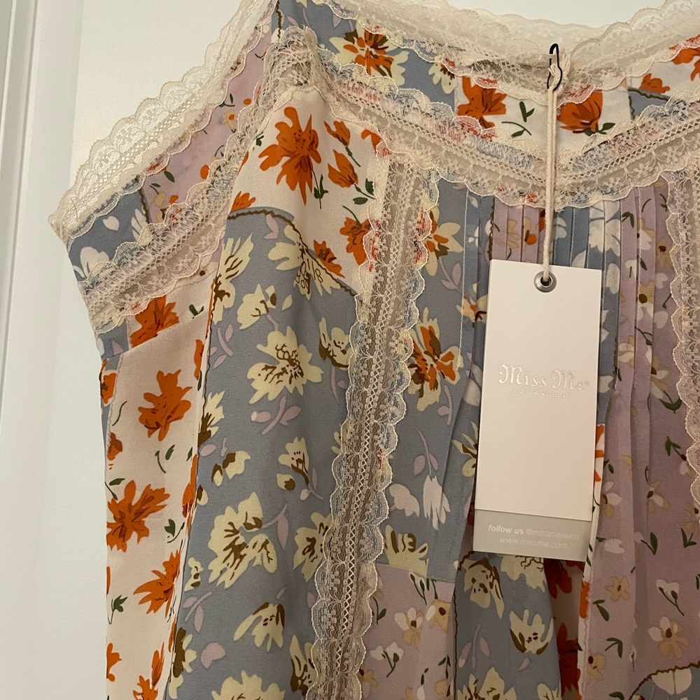 NWT Miss Me Buckle Mixed Pattern Lace Trim Women's blouse tank top - Picture 6 of 9